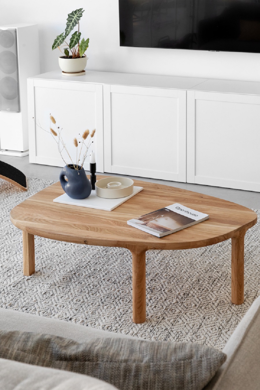 שולחן סלון עשוי עץ אלון מלא מבוקע