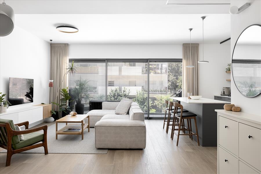 מרחב פתוח ושפע של אור טבעי