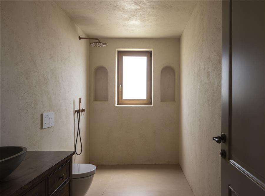 מעניק מקום לאור ולאוויר לזרום בחופשיות