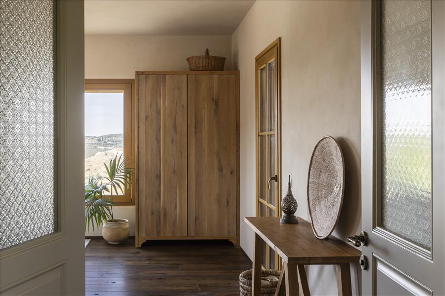 כל פרט בחדר משרת תחושת מינימליזם מחבק