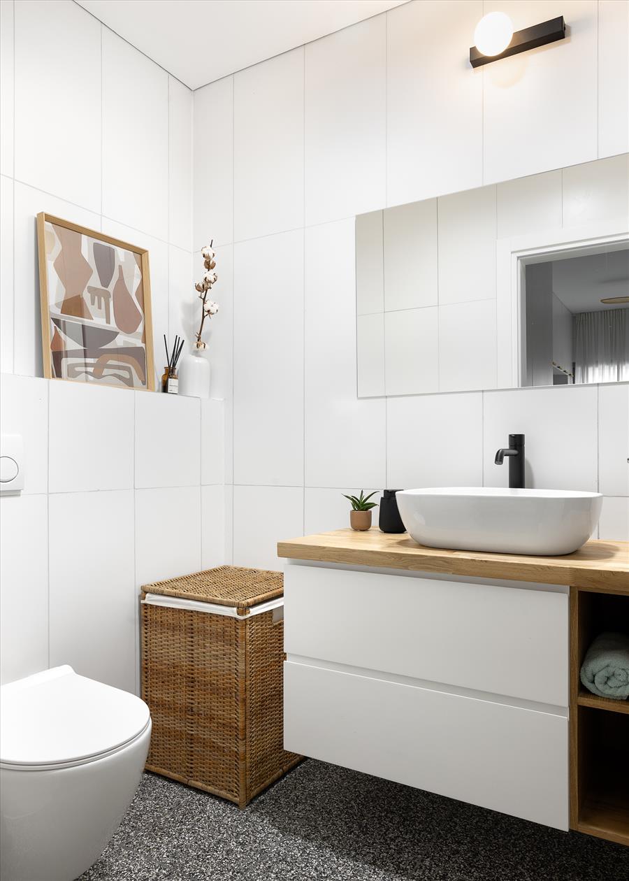 ממשיך את אותה שפה רגועה וטבעית של יחידת ההורים