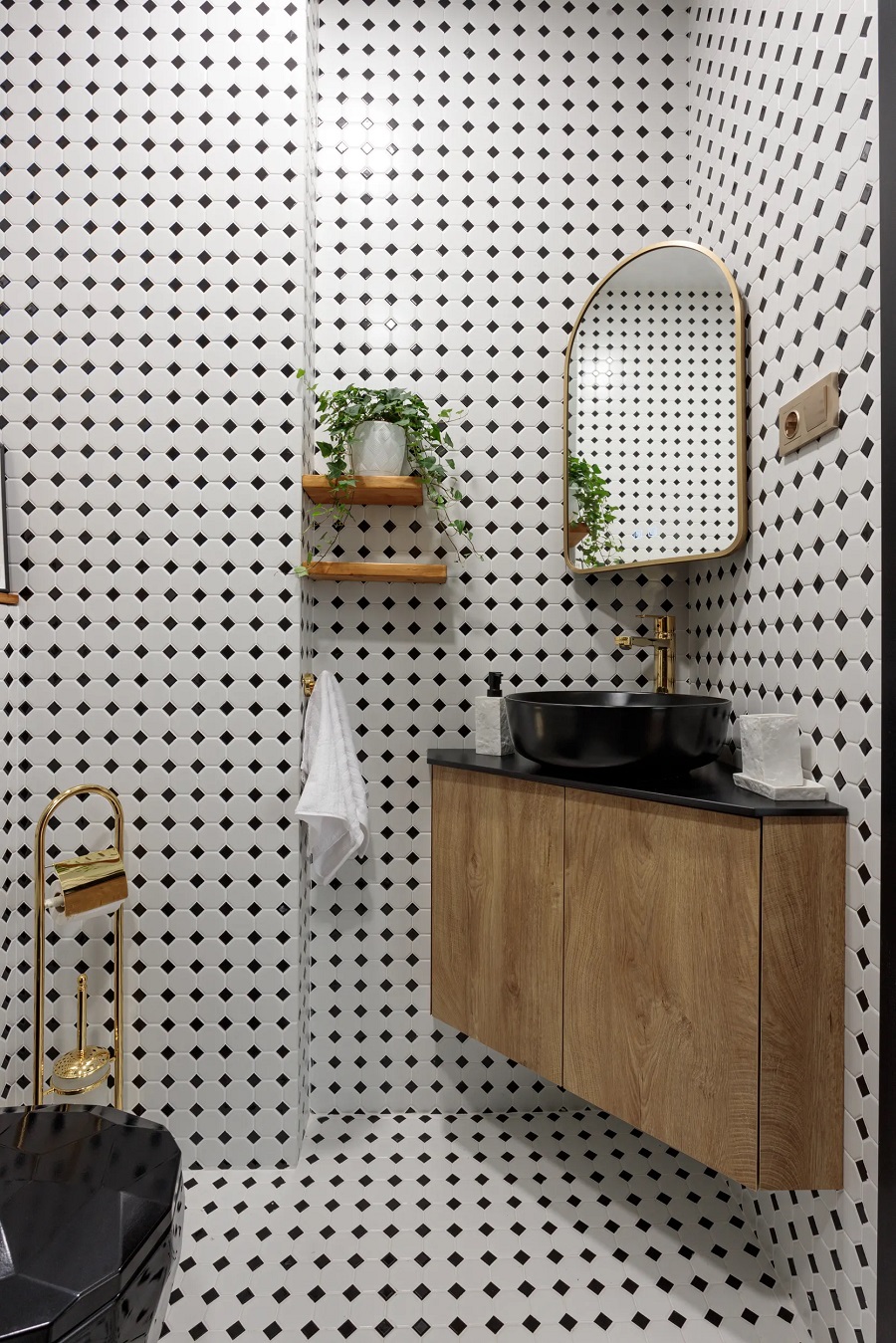 אריחי רשת בשחור ולבן המדמים את דוגמת הזברה