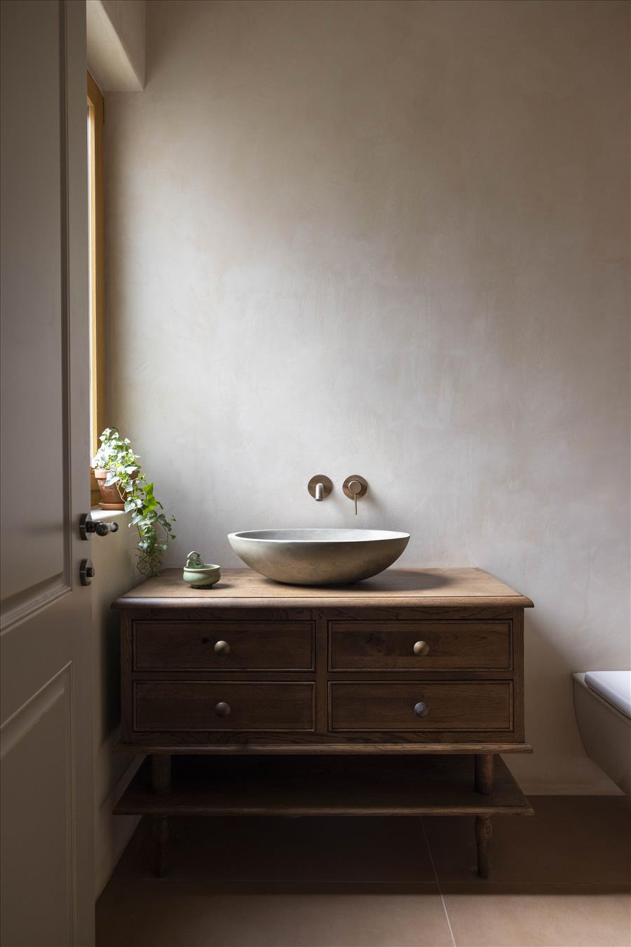 שילוב חומרים טבעי ומדויק