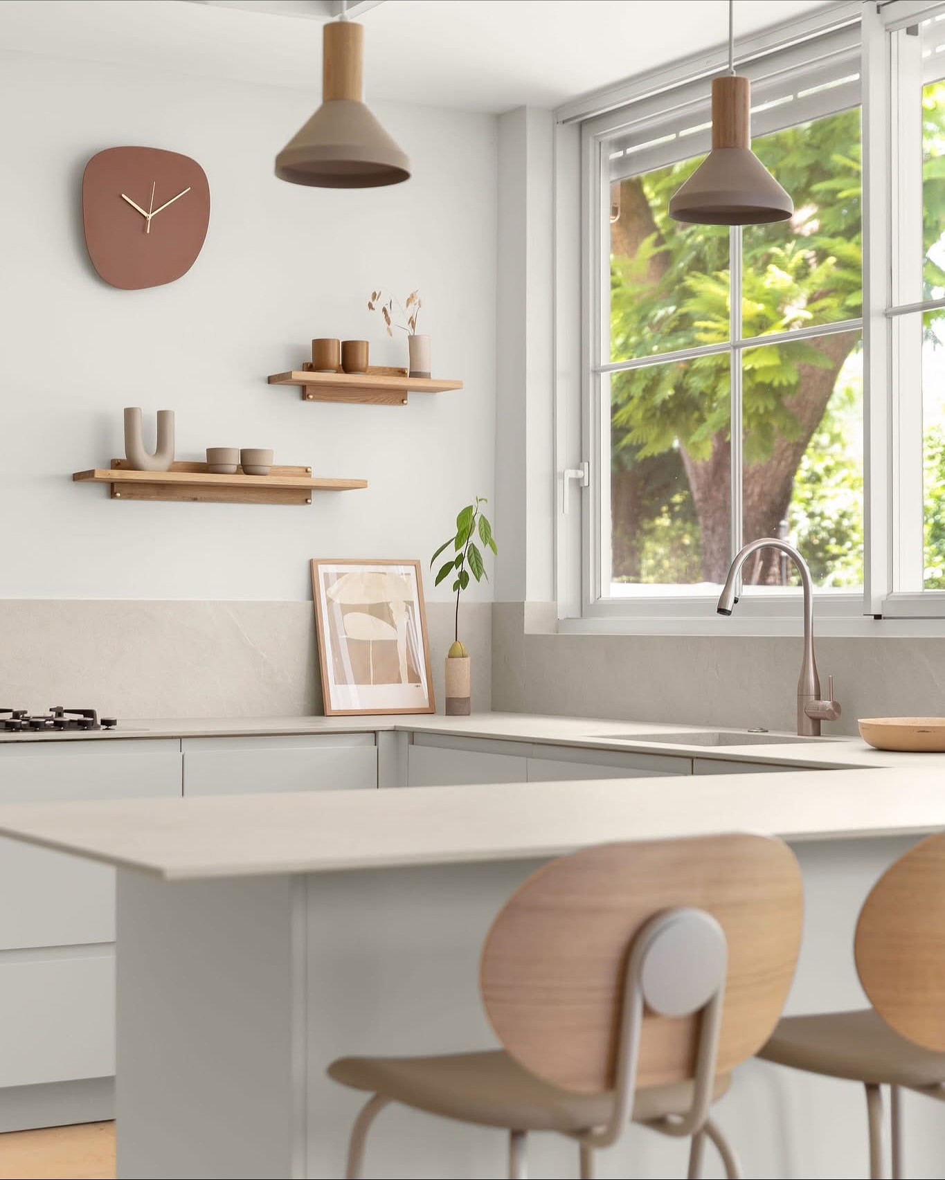 איפה קונים מדפים לבית