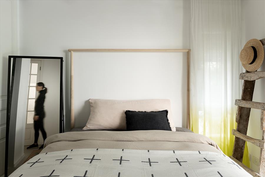 נגיעה קטנה של אופי בחדר השינה