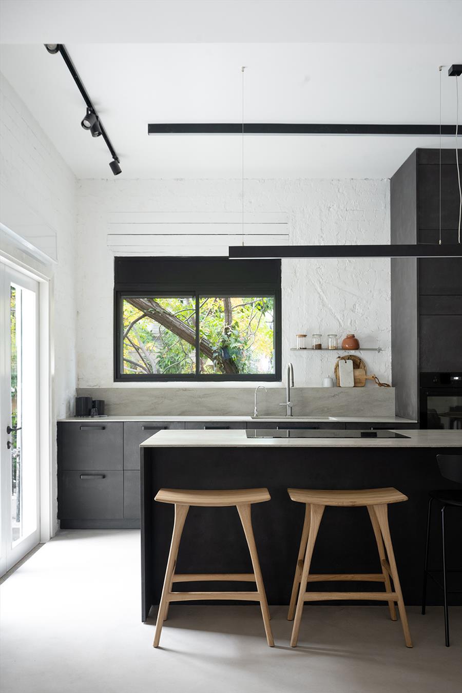 נגיעה דרמטית של צבע