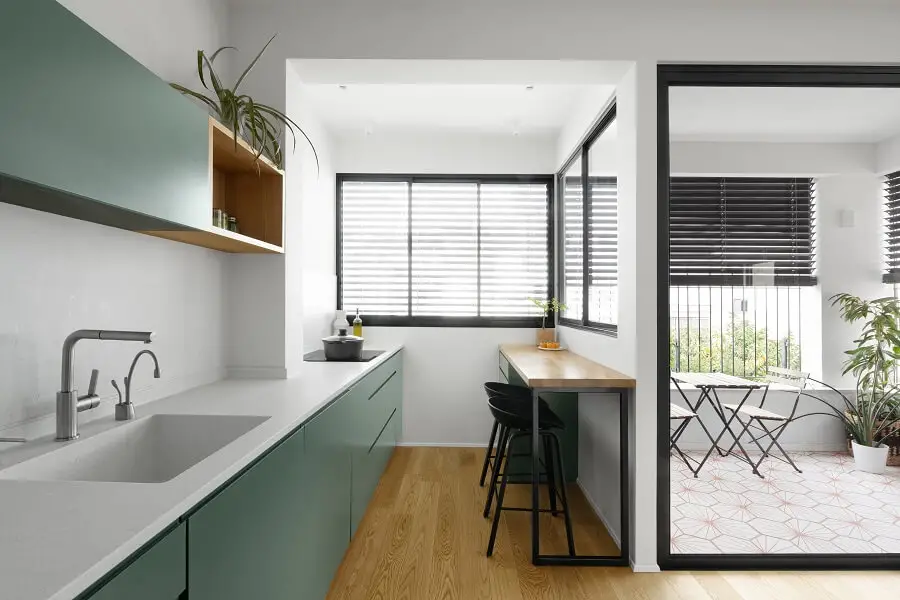 מטבח צר וארוך