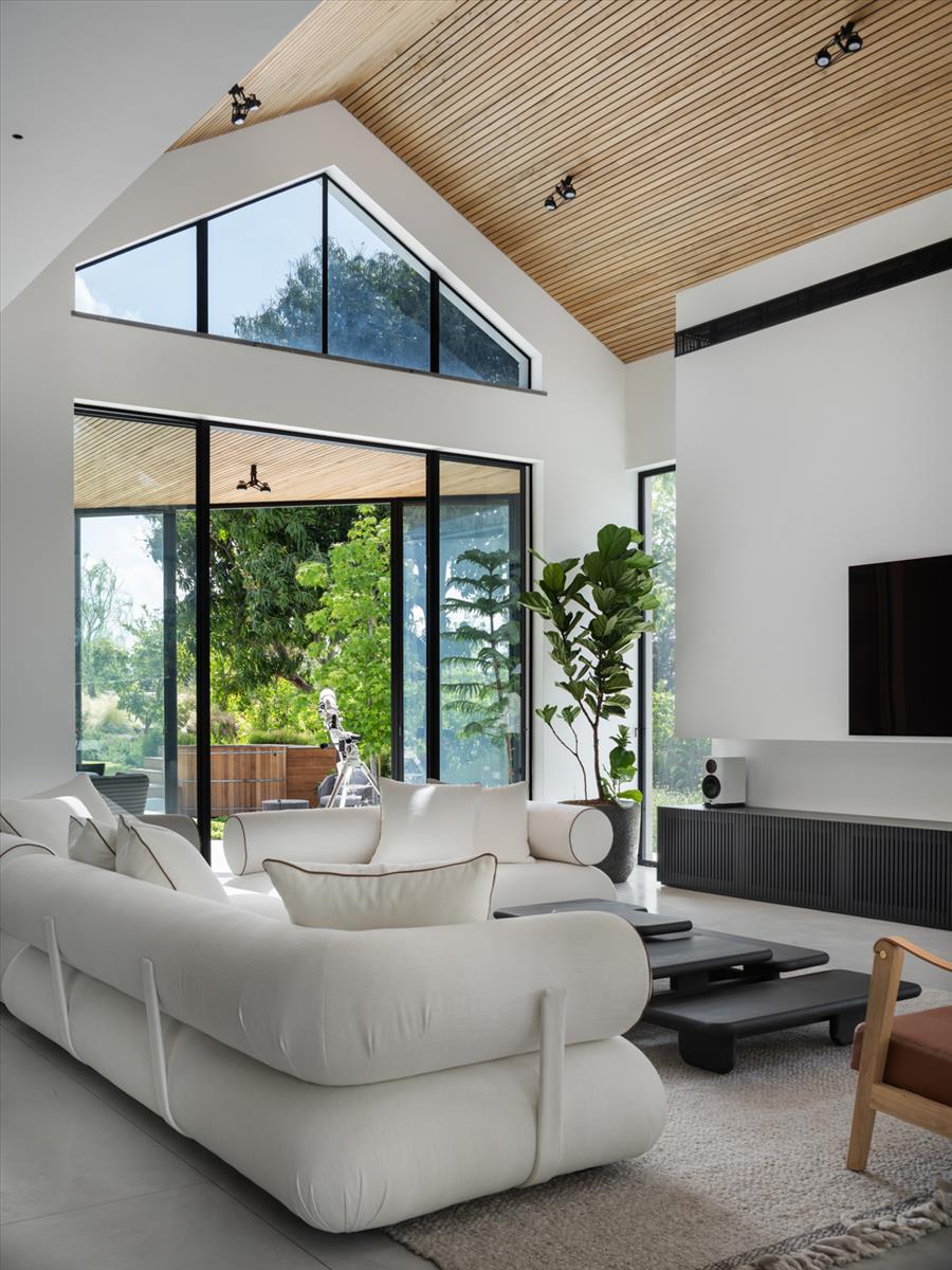 מדבר את הקונספט הכללי של הבית