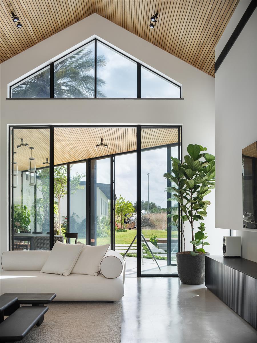 חיבור בין פנים לחוץ