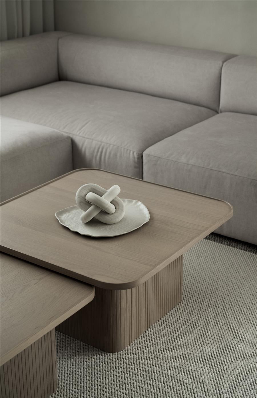 זוג שולחנות סלון בעיצוב ייחודי ומלא עוצק