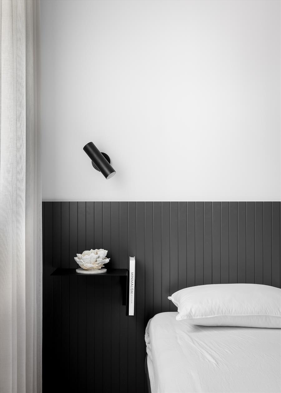 קונטרה אלגנטית לגוון הלבן 