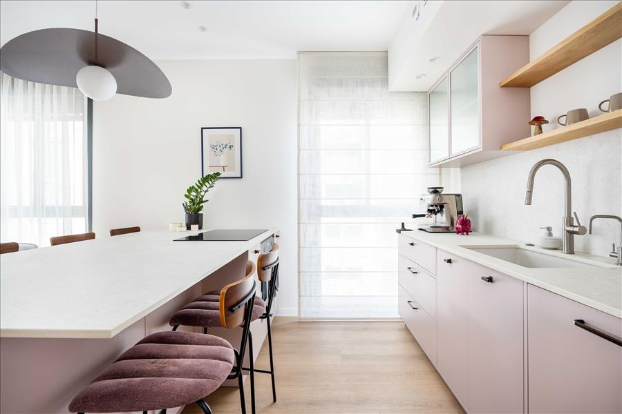 מספק מקום לארוחות משפחתיות ולאירוח