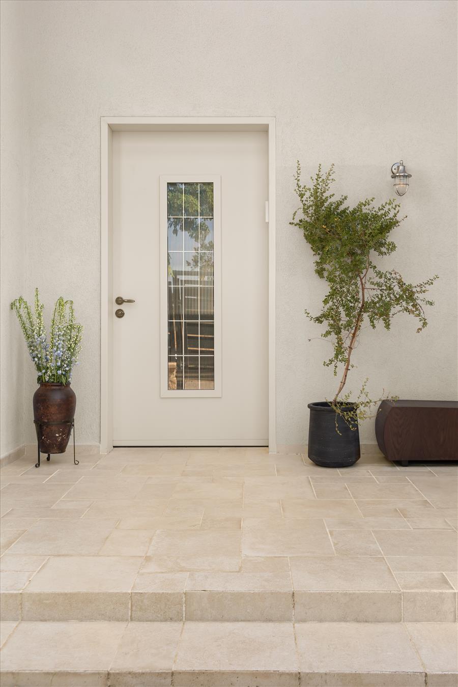 כניסה מחבקת ונעימה