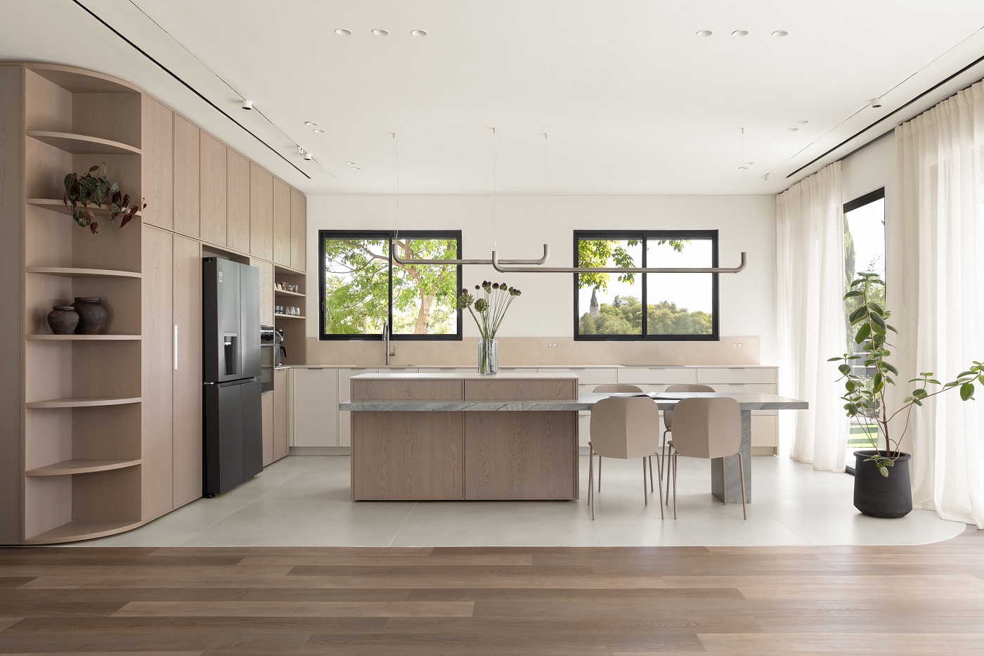 מחושך לאור: שיפוץ בית פרטי במרכז