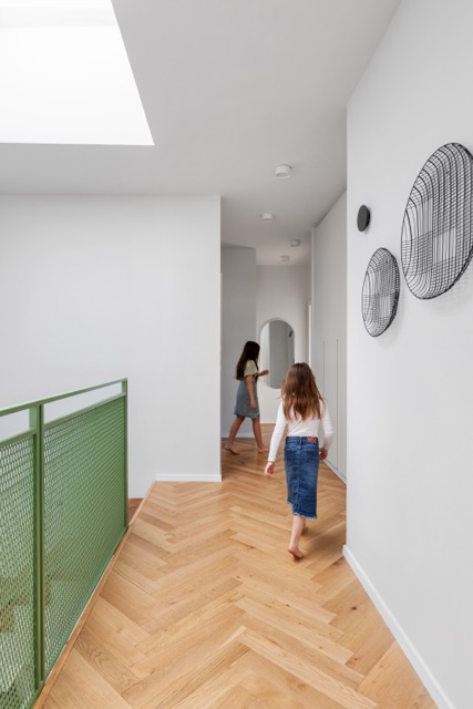 פרקט פישבון במראה טבעי